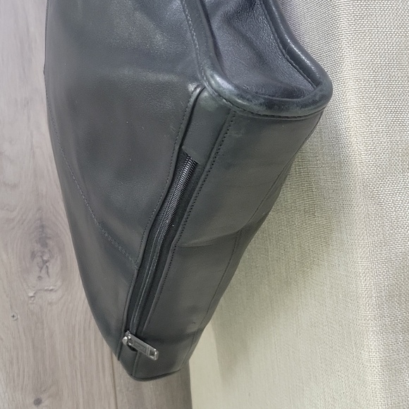 Tumi Black Leather Portfolio Briefcase Crossbody Messenger Bag - Picture 8 of 14